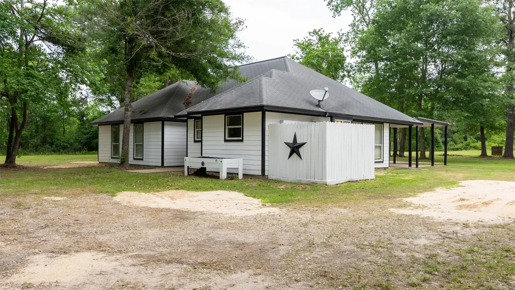 4204 Fm 2518 Road Cleveland TX 77327