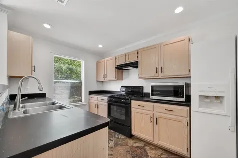 3938 Vauxhall Drive S Houston TX 77047