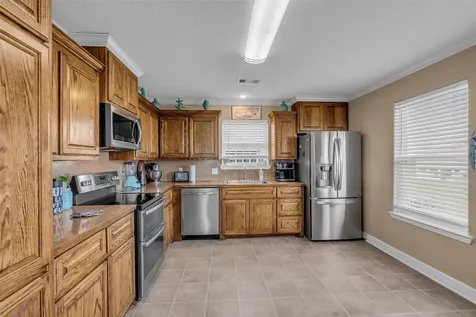 940 Mary Ann Port Bolivar TX 77650
