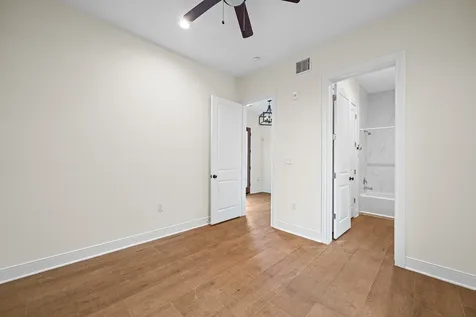 2218 Converse Street C Houston TX 77006