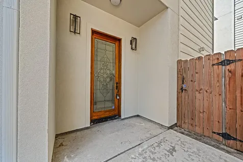 2218 Converse Street C Houston TX 77006