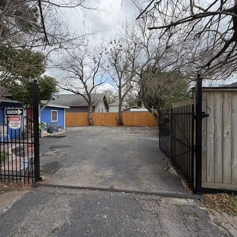 520 W 14th Street Houston TX 77008