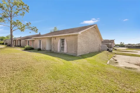 6913 Chasewood Drive Missouri City TX 77489