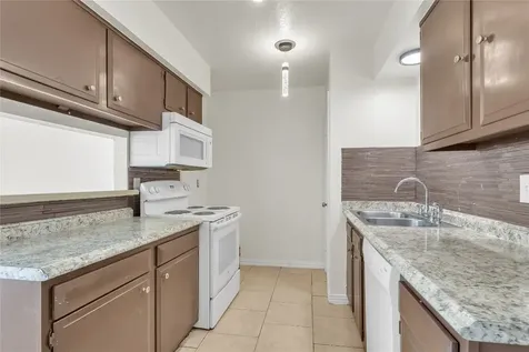 6913 Chasewood Drive Missouri City TX 77489