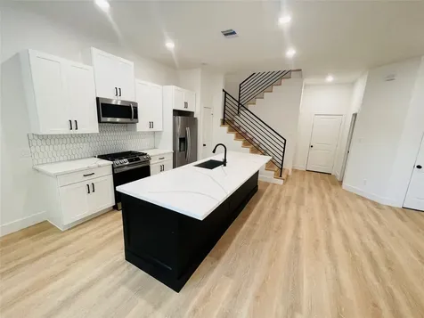 5312 Denmark Street Houston TX 77028