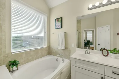25003 Lakecrest Glen Drive Katy TX 77493