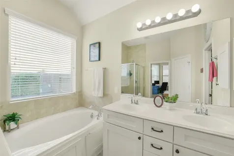 25003 Lakecrest Glen Drive Katy TX 77493