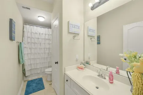 25003 Lakecrest Glen Drive Katy TX 77493