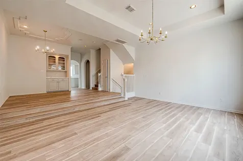 2150 Stacy Knoll Houston TX 77008