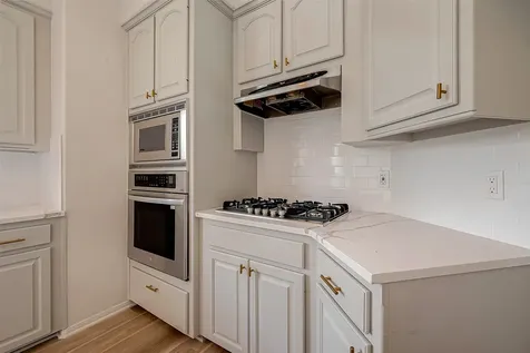 2150 Stacy Knoll Houston TX 77008