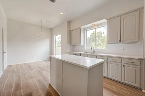 2150 Stacy Knoll Houston TX 77008