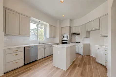 2150 Stacy Knoll Houston TX 77008