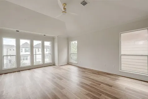 2150 Stacy Knoll Houston TX 77008