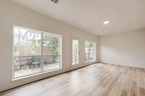 2150 Stacy Knoll Houston TX 77008