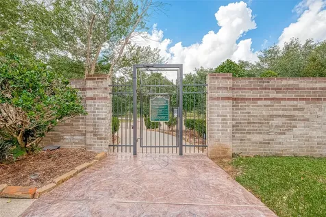 2150 Stacy Knoll Houston TX 77008