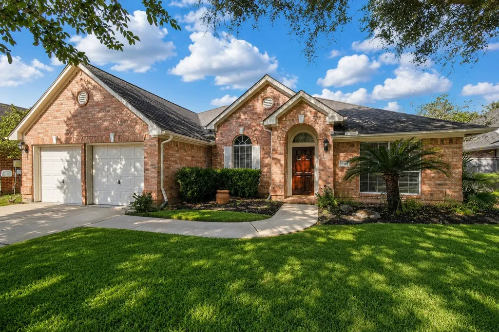 1714 Bumelia Court Sugar Land TX 77479