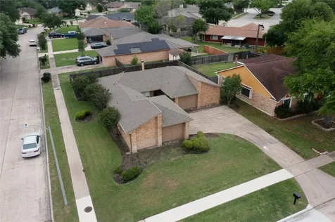 1022 Manorglen Drive Missouri City TX 77489