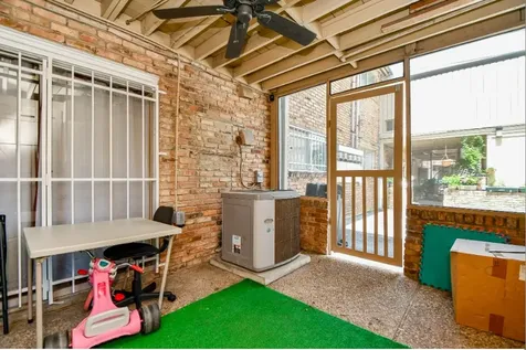 7233 Beechnut Street A Houston TX 77074