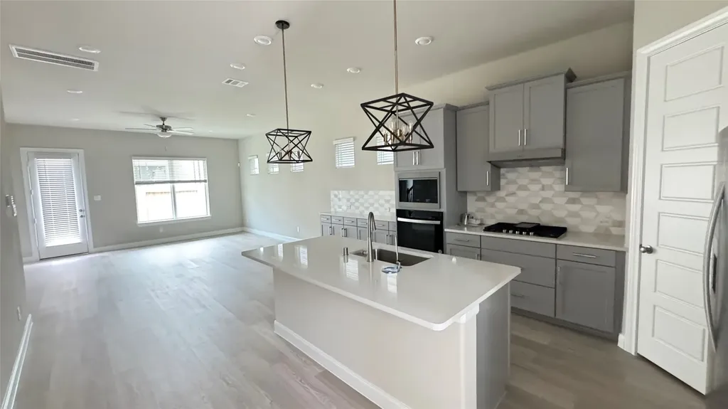 3005 Manor Heights Lane Houston TX 77063