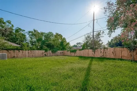 8449 Jutland Road B Houston TX 77033