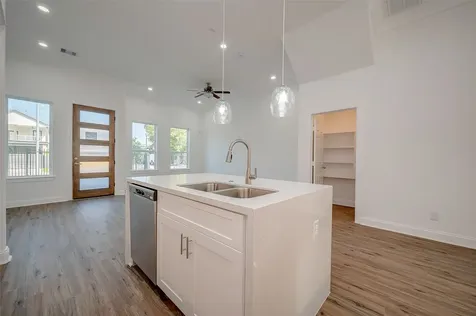 8449 Jutland Road B Houston TX 77033