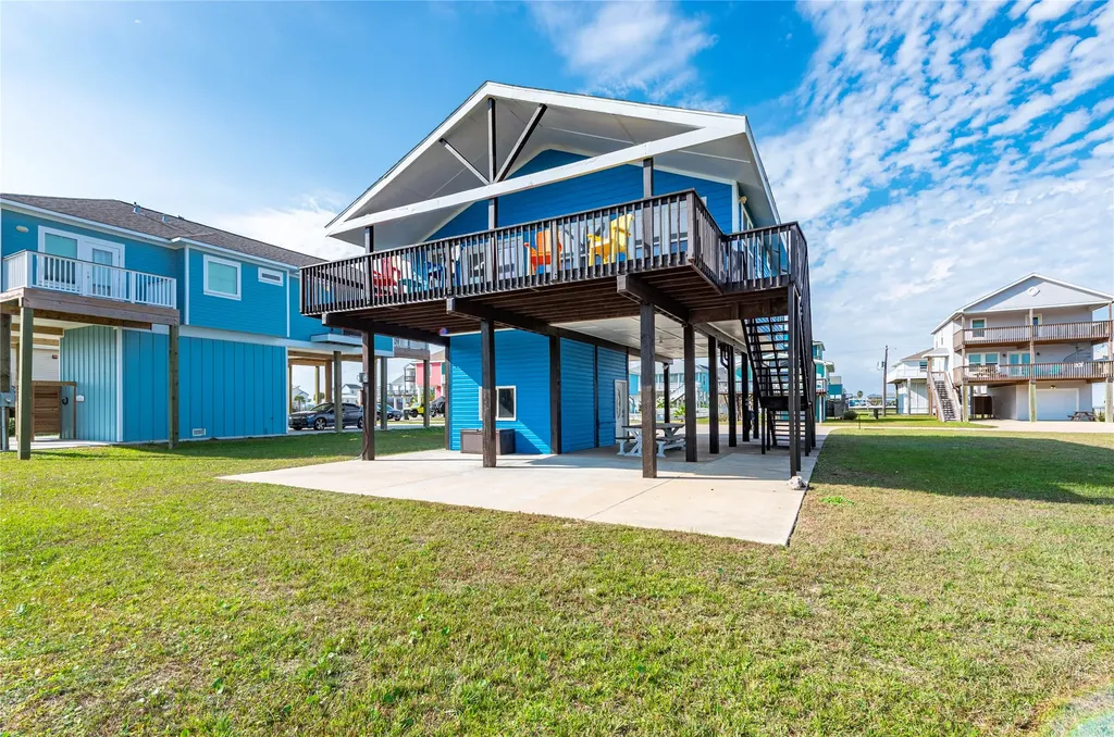 23005 Fresca Street Galveston TX 77554