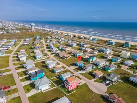 23005 Fresca Street Galveston TX 77554