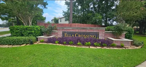 706 Woodport Lane Houston TX 77090