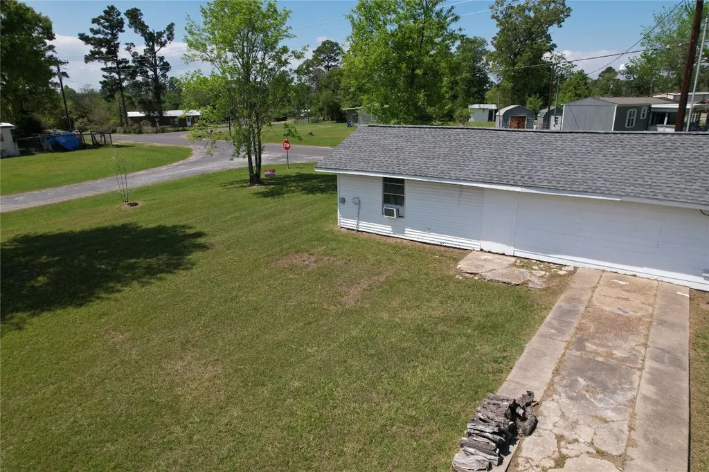 754 Yaupon Cove Drive Onalaska TX 77360