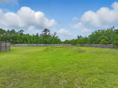 2082 Wilderness Trail Friendswood TX 77546