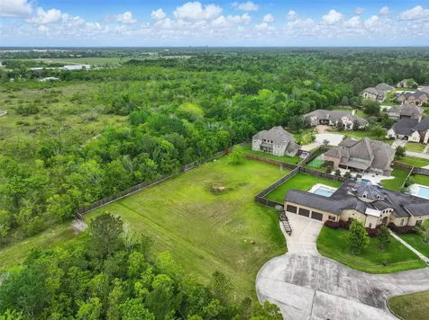 2082 Wilderness Trail Friendswood TX 77546