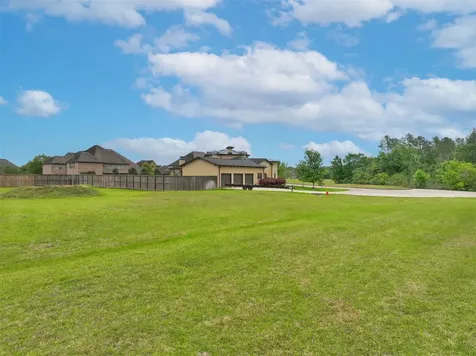 2082 Wilderness Trail Friendswood TX 77546