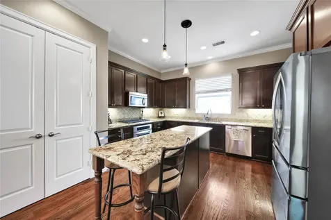 219 W 27th Street H Houston TX 77008