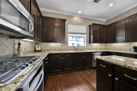 219 W 27th Street H Houston TX 77008