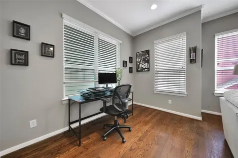 219 W 27th Street H Houston TX 77008