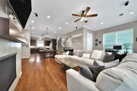 219 W 27th Street H Houston TX 77008