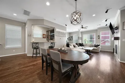 219 W 27th Street H Houston TX 77008