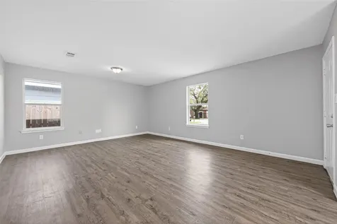 7521 Dyer Street Houston TX 77088