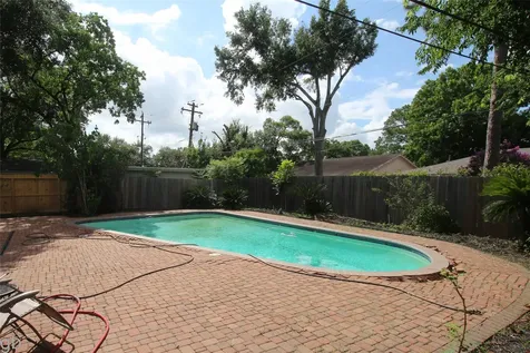 5530 Loch Lomond Drive Houston TX 77096