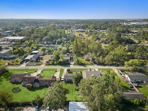 5725 Schutz Houston TX 77032