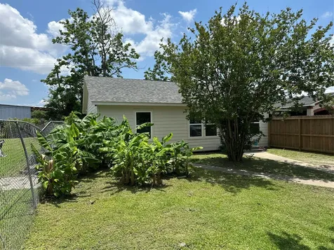 820 Bennington Street A Houston TX 77022