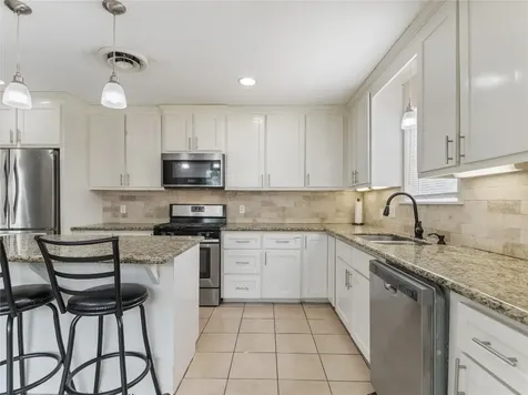 404 E Elizabeth Avenue Palacios TX 77465