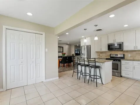 404 E Elizabeth Avenue Palacios TX 77465