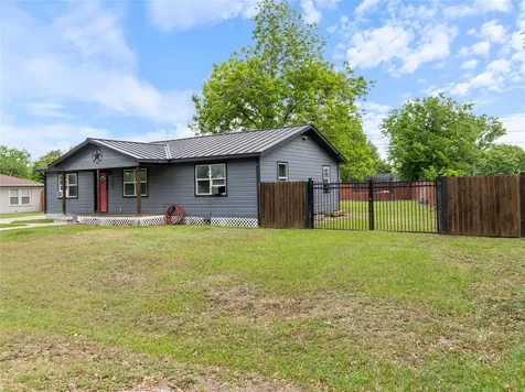 404 E Elizabeth Avenue Palacios TX 77465