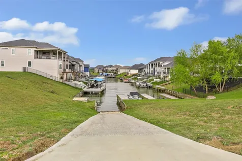 10776 S Lake Mist Lane Willis TX 77318