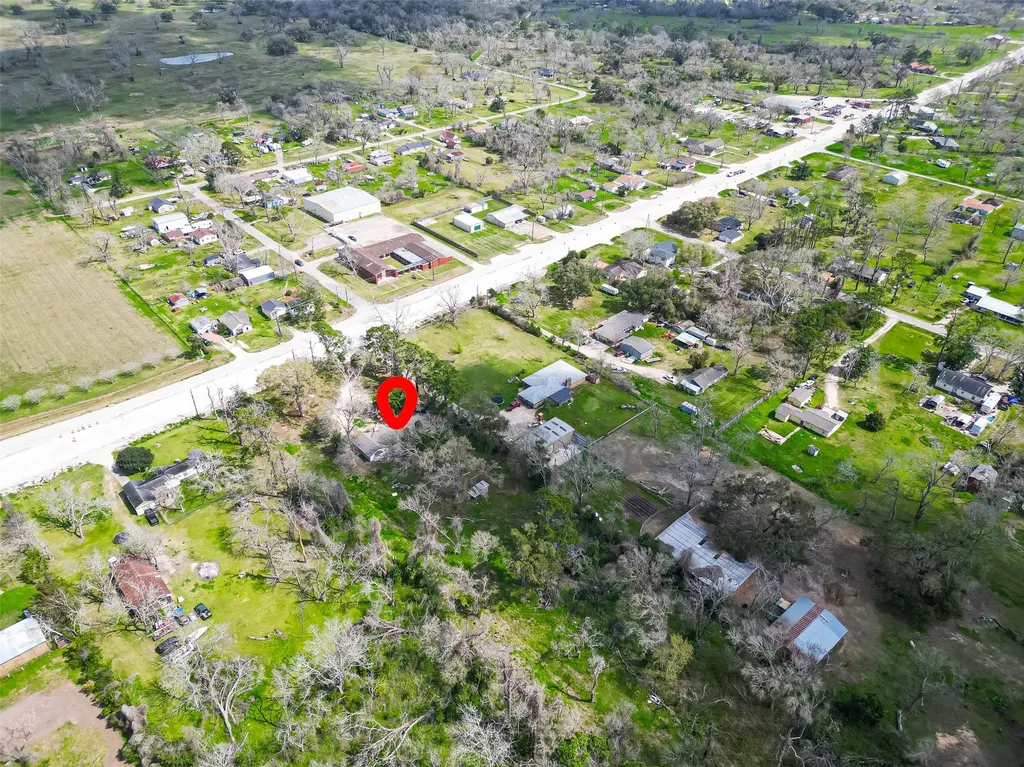 7411 Highway 36 Jones Creek TX 77541