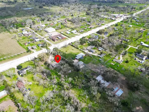 7411 Highway 36 Jones Creek TX 77541