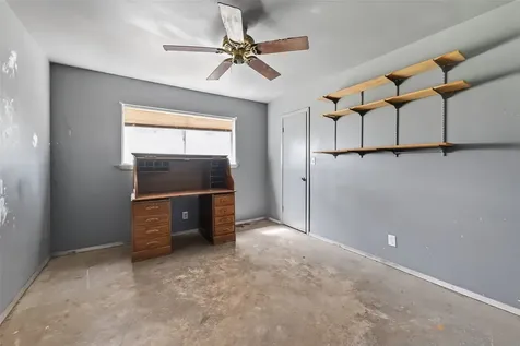 7411 Highway 36 Jones Creek TX 77541