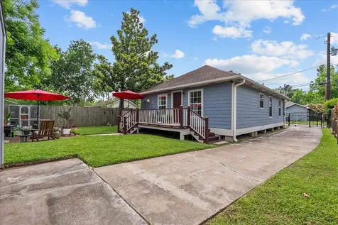 1906 Chew Street Houston TX 77020