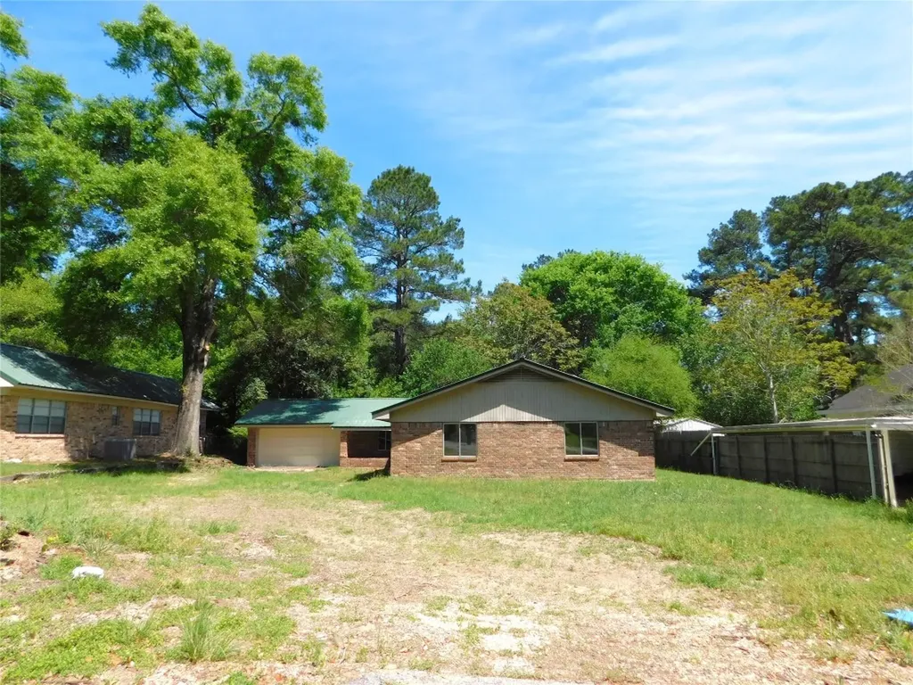 618 Temple Street Woodville TX 75979